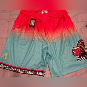 Mitchell & Ness Memphis Grizzlies Hardwood Classic Shorts Size XL New With Tags